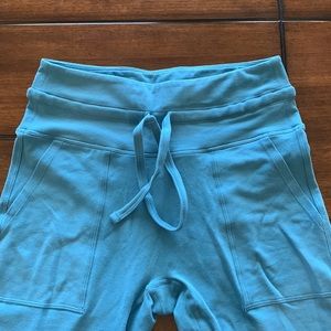 Halara Joggers. Brand new!